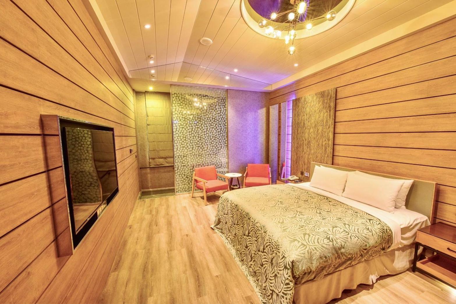 Luv U Motel เกาสง ภายนอก รูปภาพ