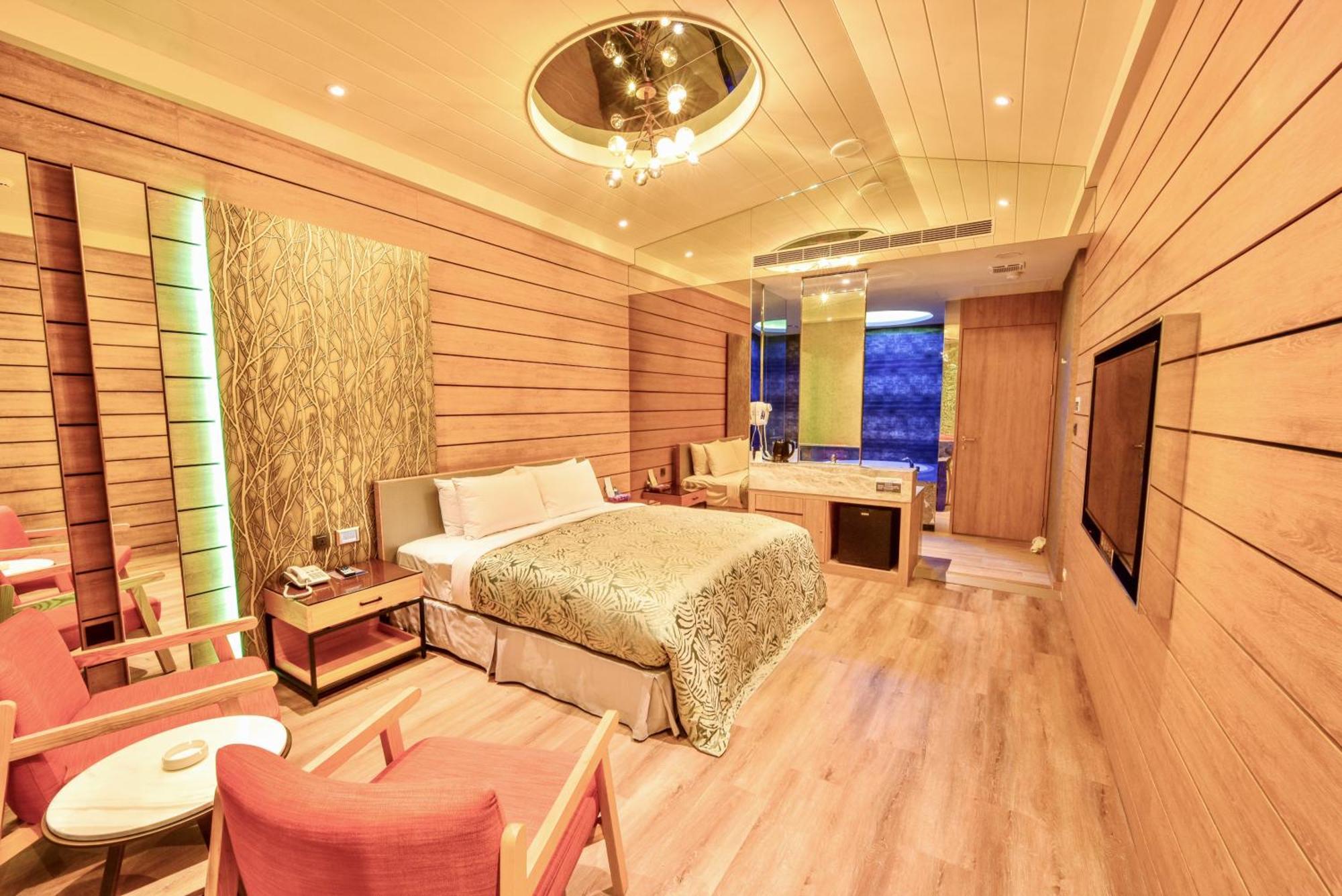 Luv U Motel เกาสง ภายนอก รูปภาพ