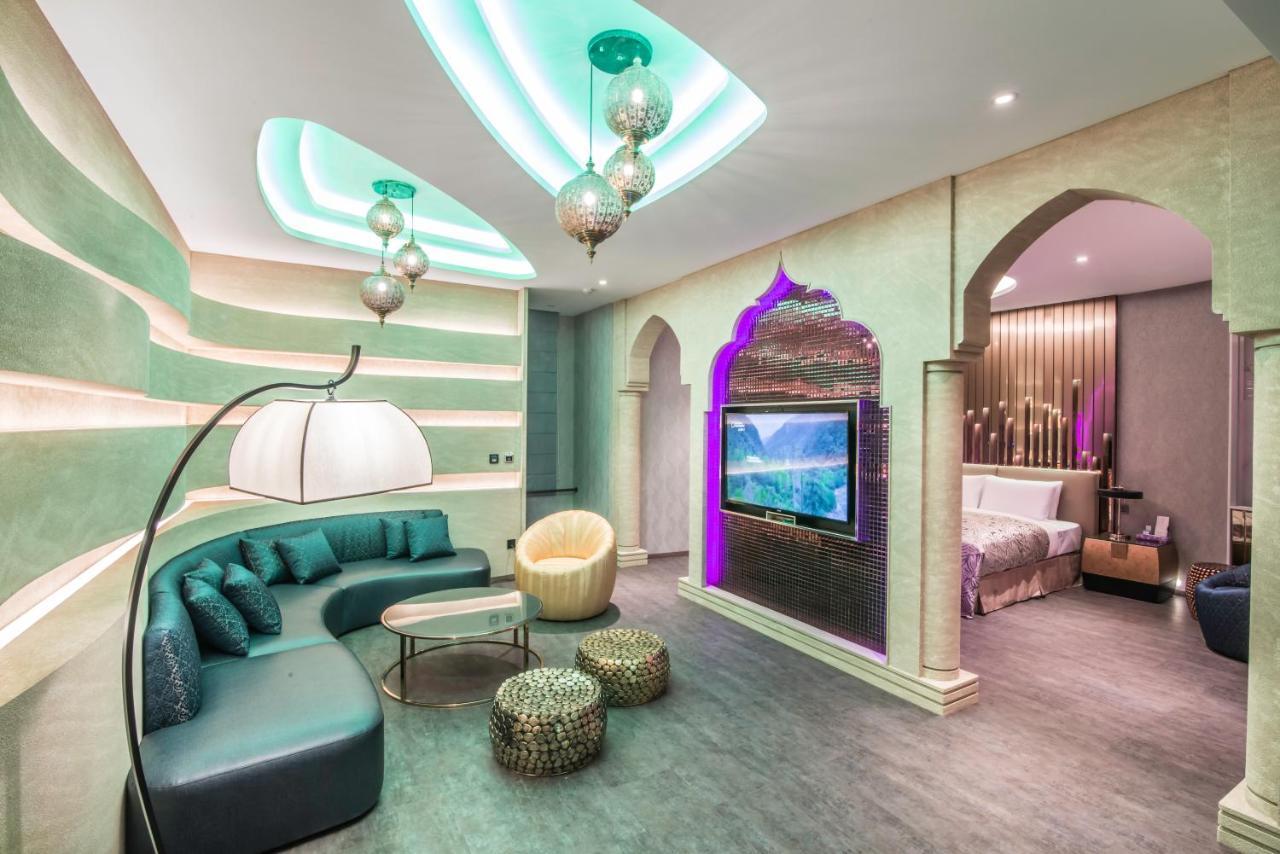 Luv U Motel เกาสง ภายนอก รูปภาพ